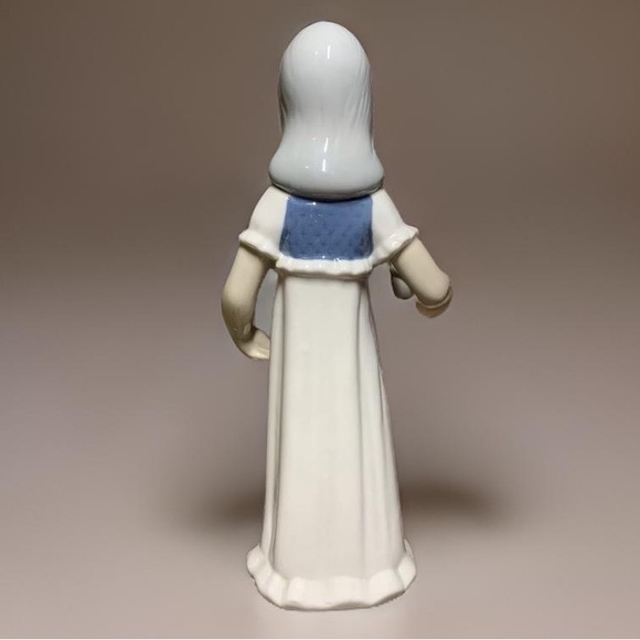 Vintage Rex Valencia Spain D’Avila Porcelain Young Girl In Nightgown Figurine - Picture 4 of 6